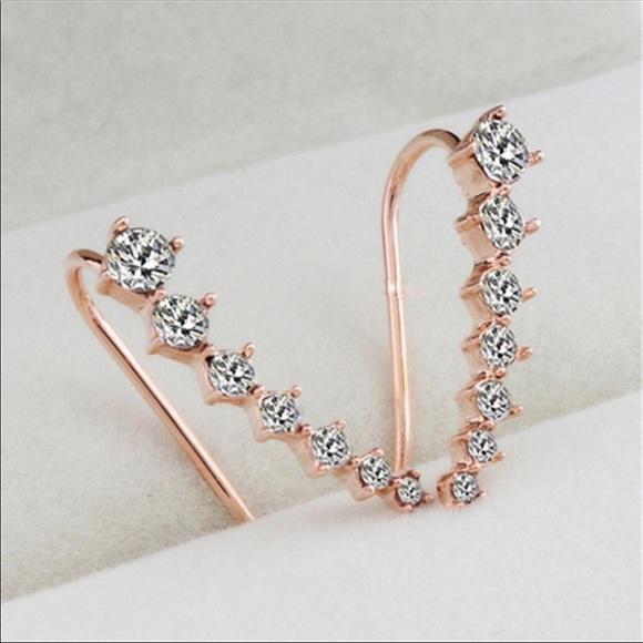 BESTSELLER ✨sparkling ear climbers earrings - Picture 2 of 4